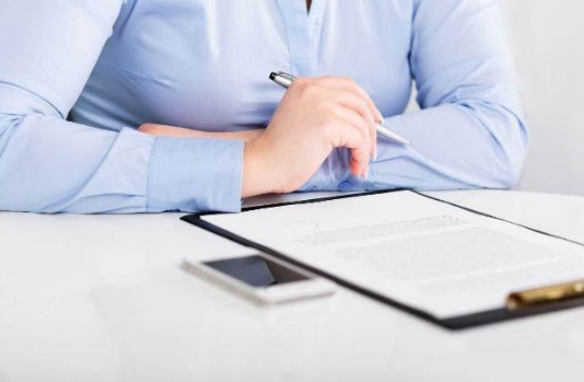 注冊商標(biāo)還是買商標(biāo)？43類商標(biāo)轉(zhuǎn)讓又需要注意什么？